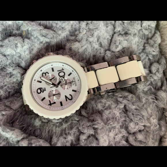 Nixon Men’s Watch - Picture 2 of 4